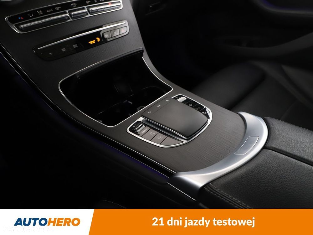 Mercedes-Benz GLC - 27