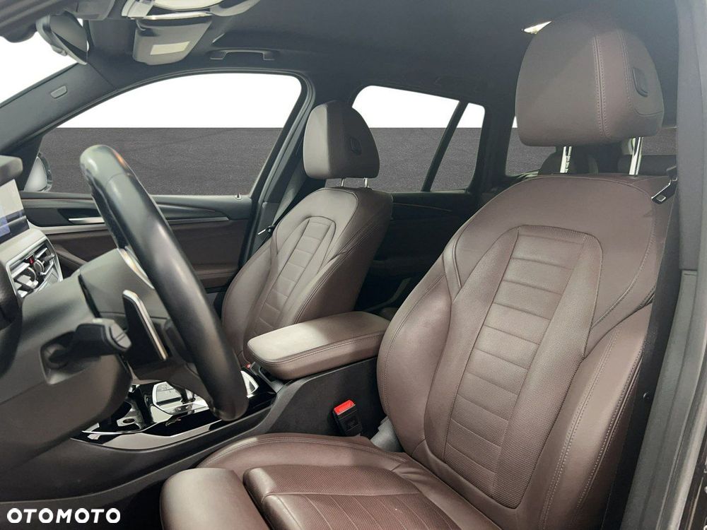 BMW X3 xDrive30i mHEV - 17