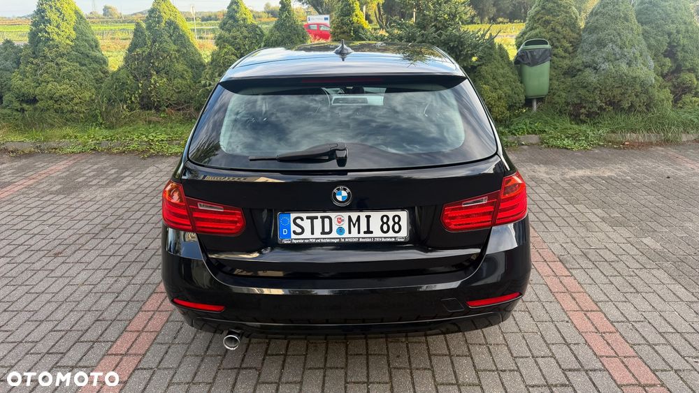 BMW Seria 3 320d - 25