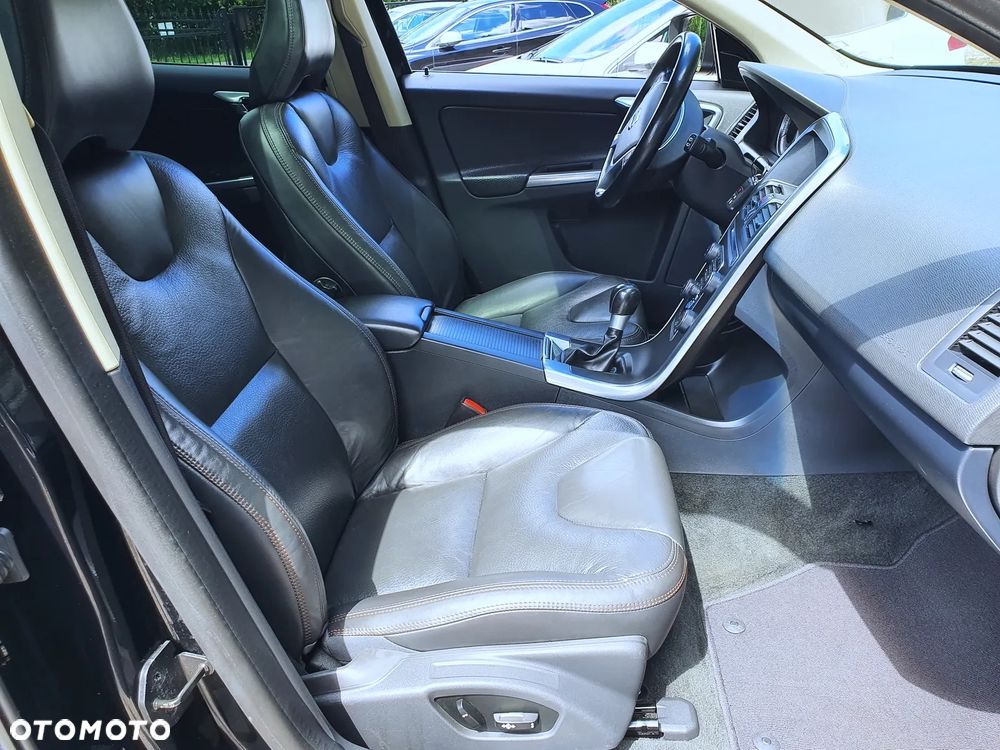 Volvo XC 60 T5 Summum - 5