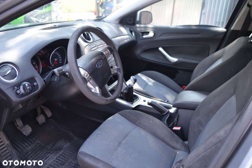 Ford Mondeo - 7