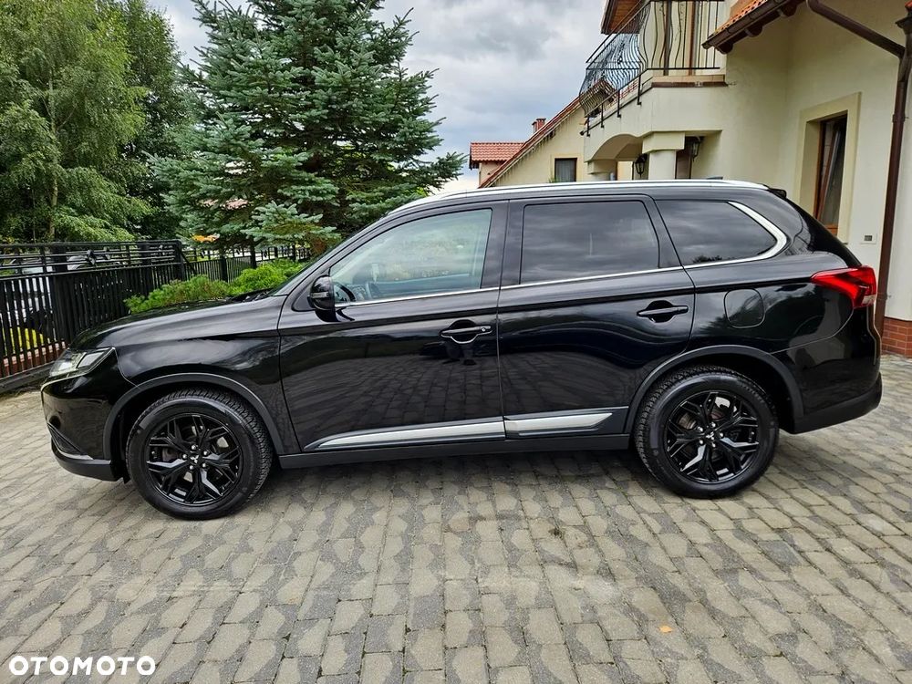 Mitsubishi Outlander - 10