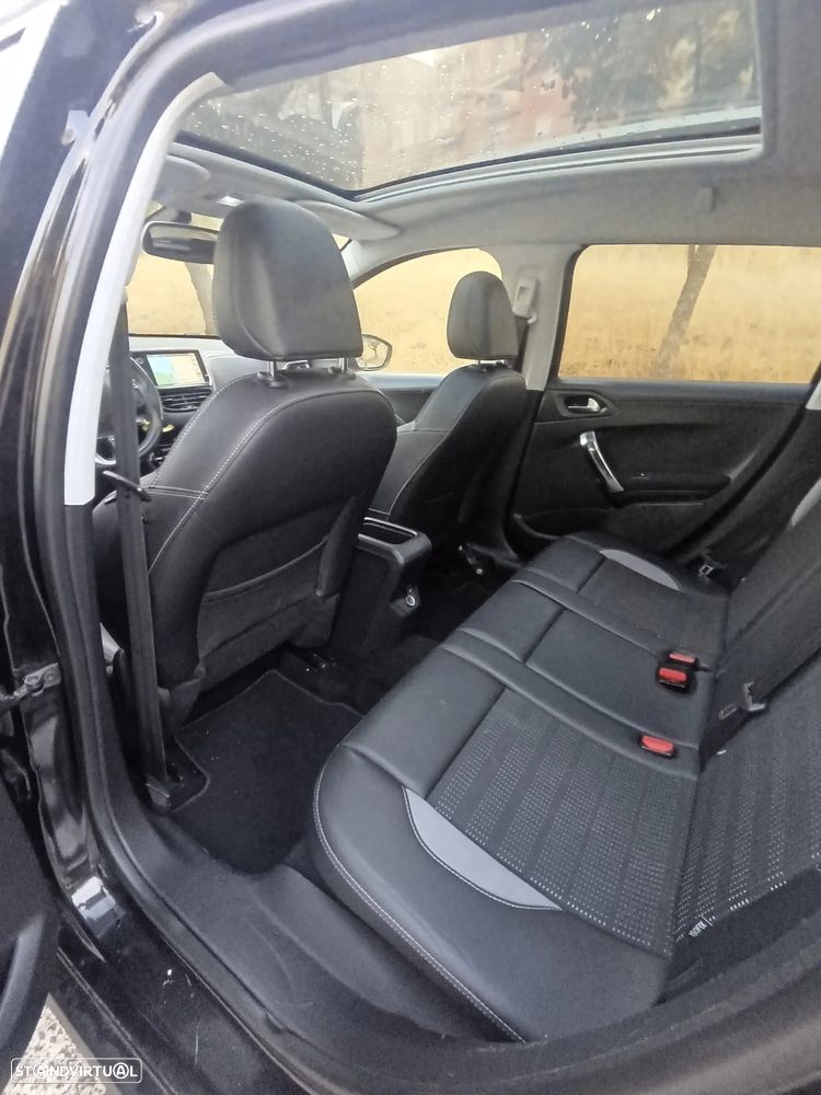 Peugeot 2008 1.6 BlueHDi Allure - 31