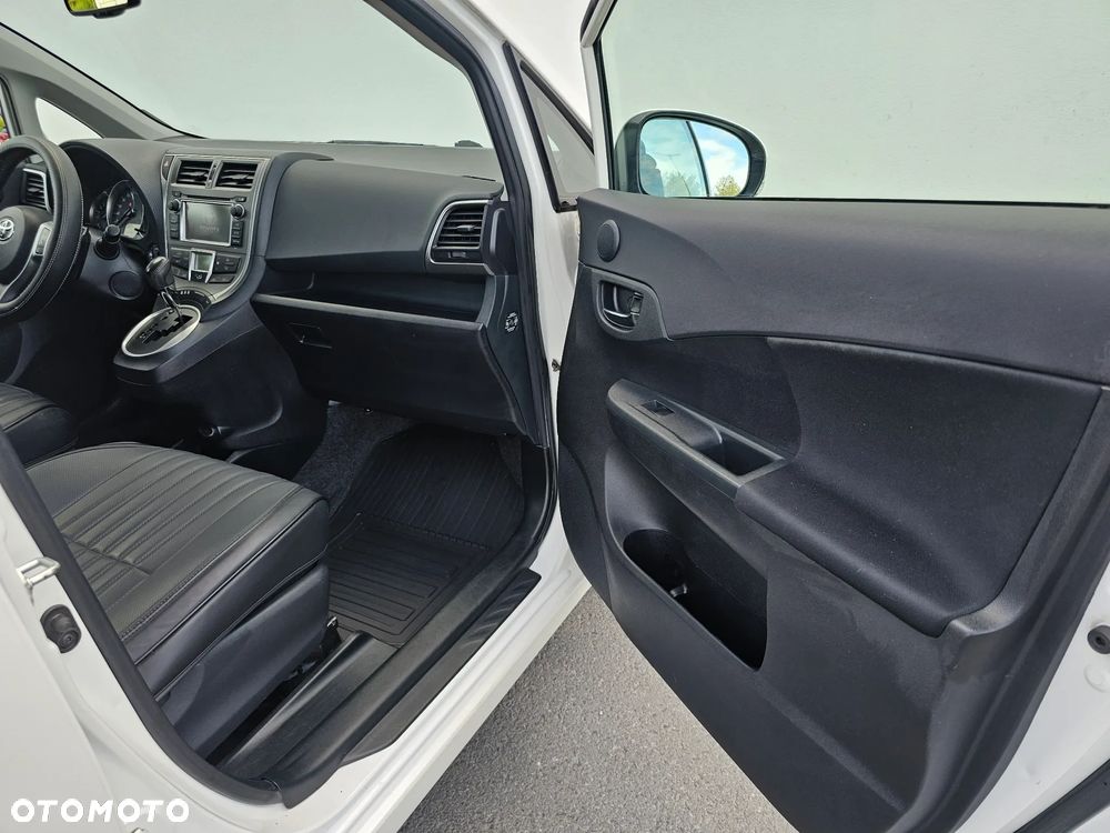 Toyota Verso S 1.33 VVT-i Multidrive Comfort - 13