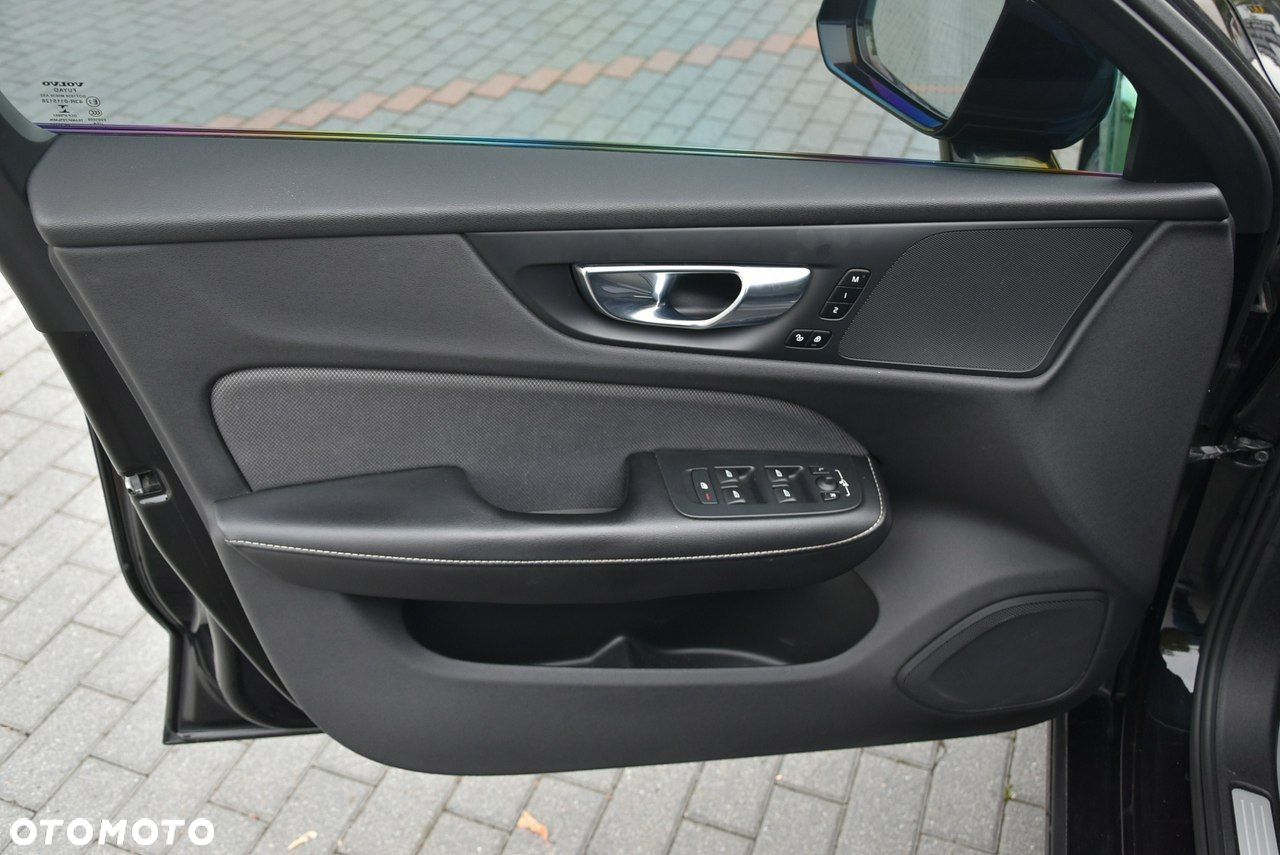 Volvo S60 - 25