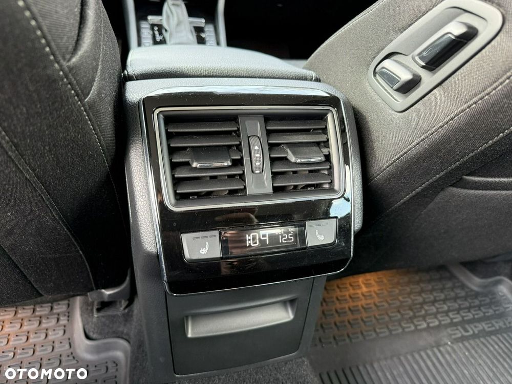 Skoda Superb 2.0 TDI 4x4 Style DSG - 21