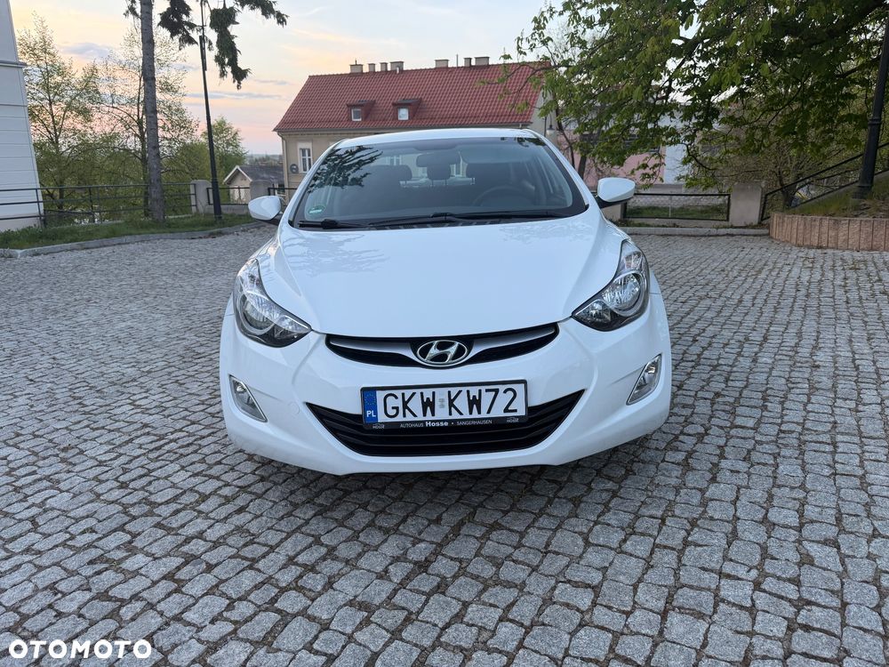 Hyundai Elantra 1.6 Comfort - 2
