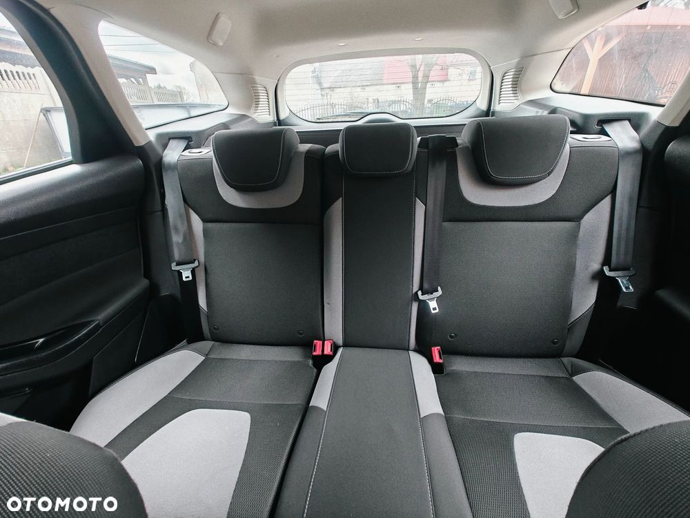 Ford Focus 1.6 TDCi DPF Champions Edition - 22