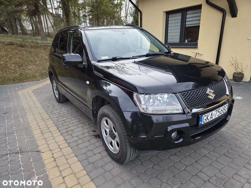 Suzuki Grand Vitara 2.0 Club Family - 1