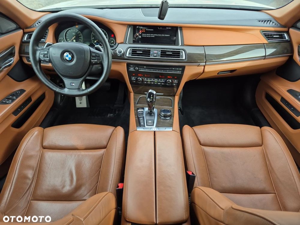 BMW Seria 7 - 10