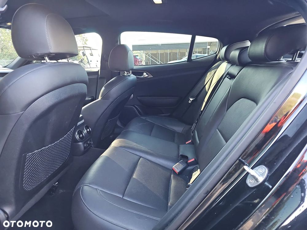 Kia Stinger 3.3 T-GDI V6 GT AWD - 12