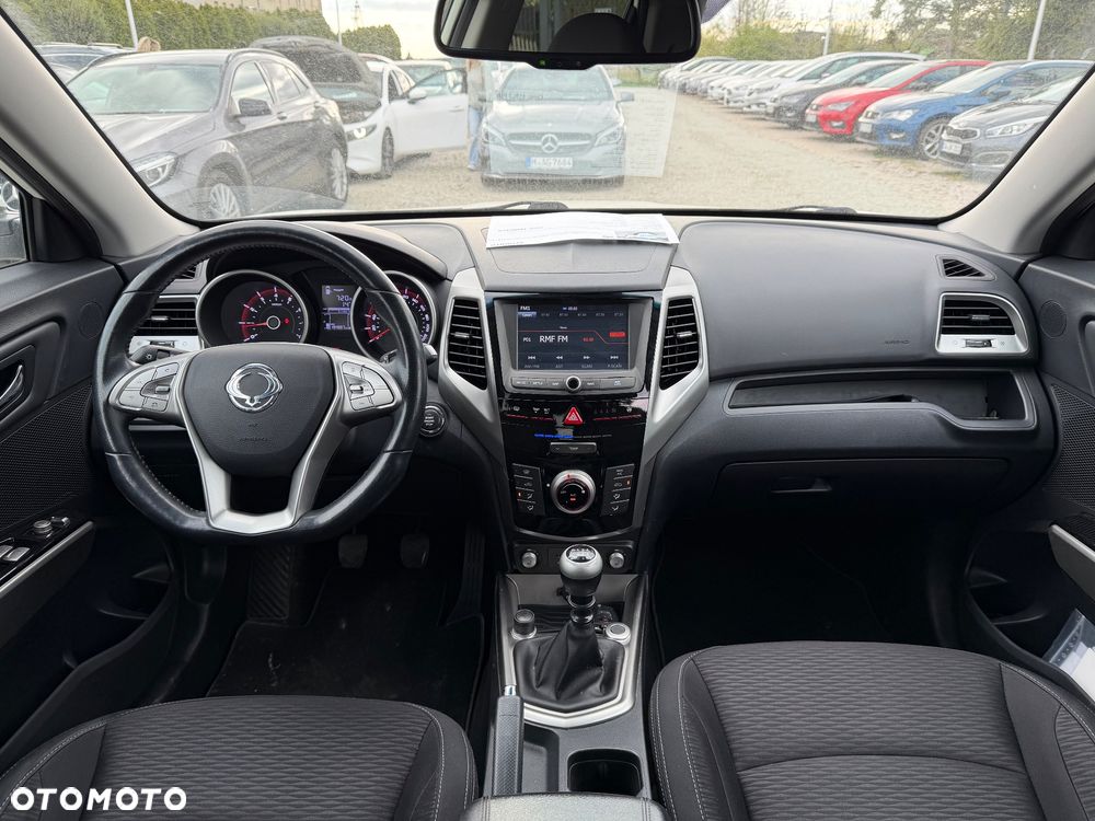 SsangYong/KGM Tivoli e-XGi 160 2WD Black+White - 26