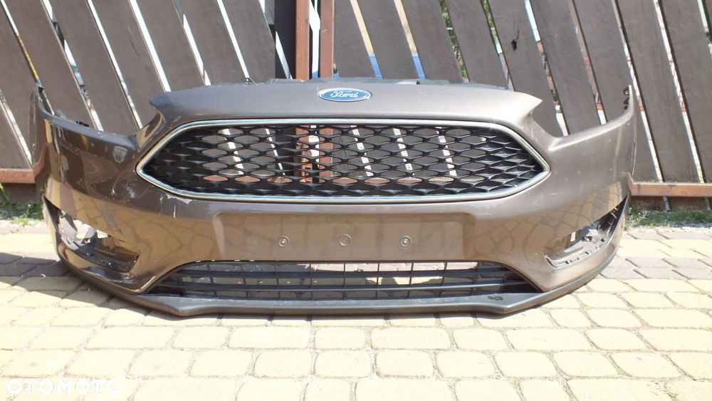 Zderzak przedni Ford Focus MK-4 Sedan - 1