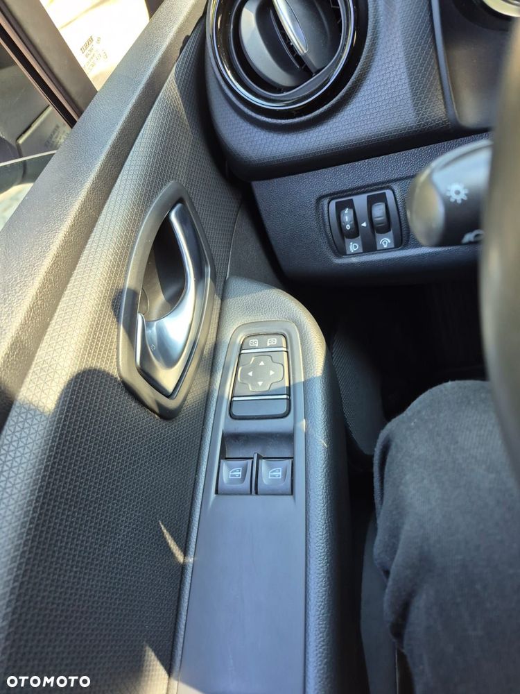 Renault Clio - 15