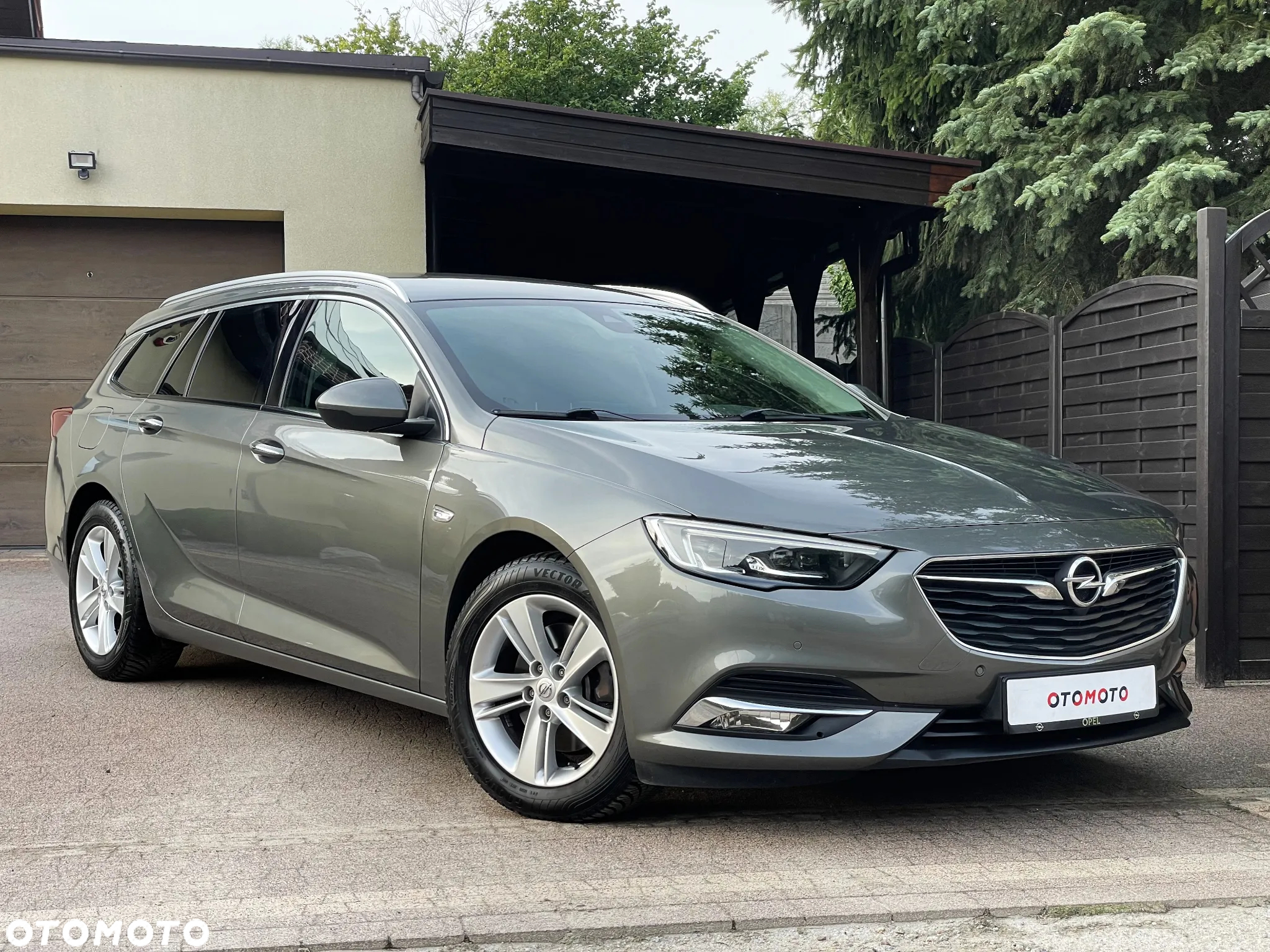 Opel Insignia 1.5 T Innovation S&S - 23