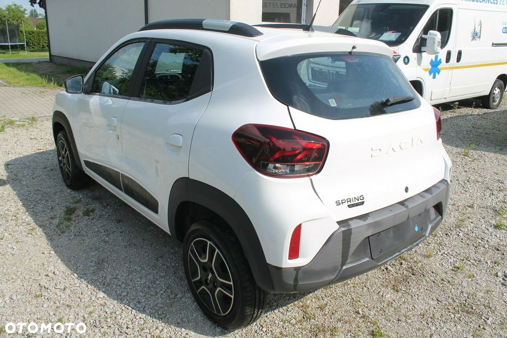 Dacia Spring - 8