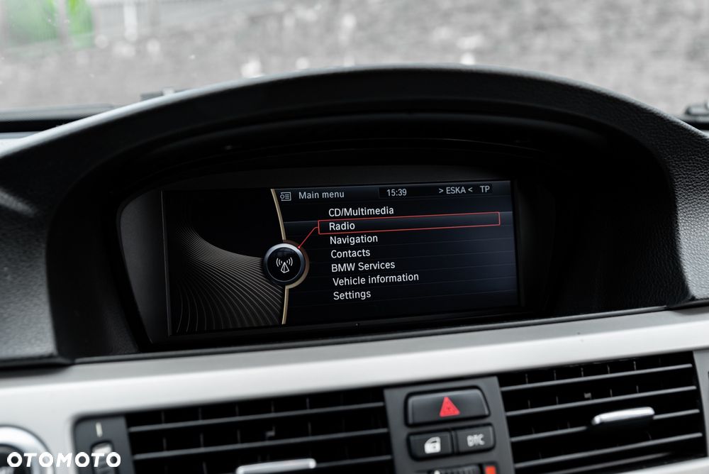 BMW Seria 3 320d xDrive DPF - 33