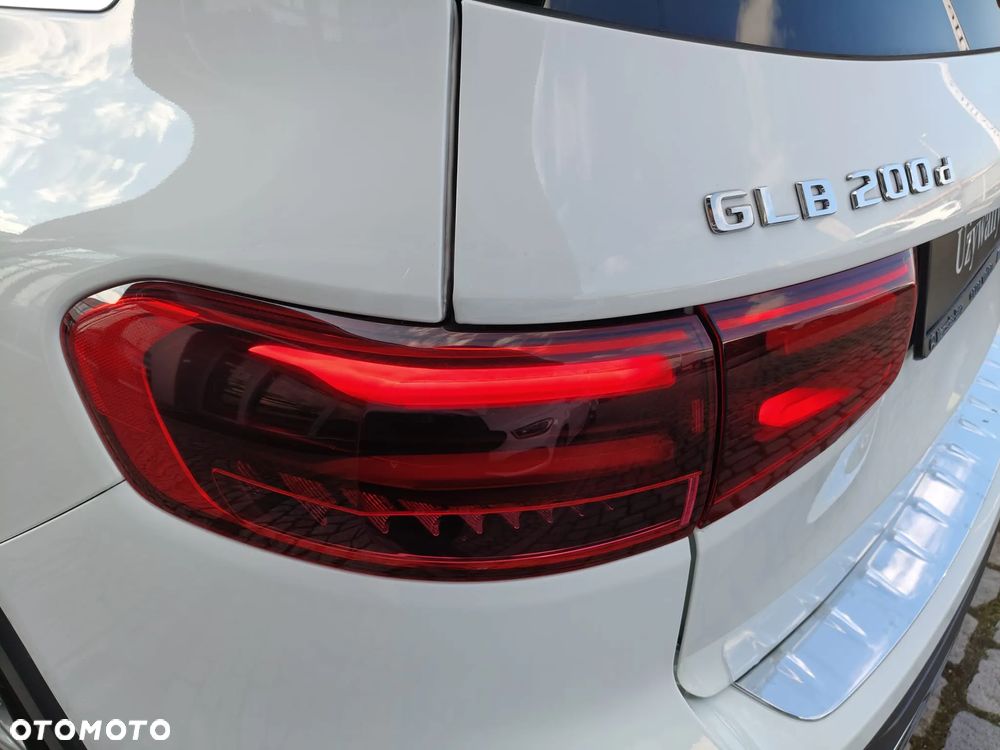 Mercedes-Benz GLB 200 d AMG Line 8G-DCT - 11