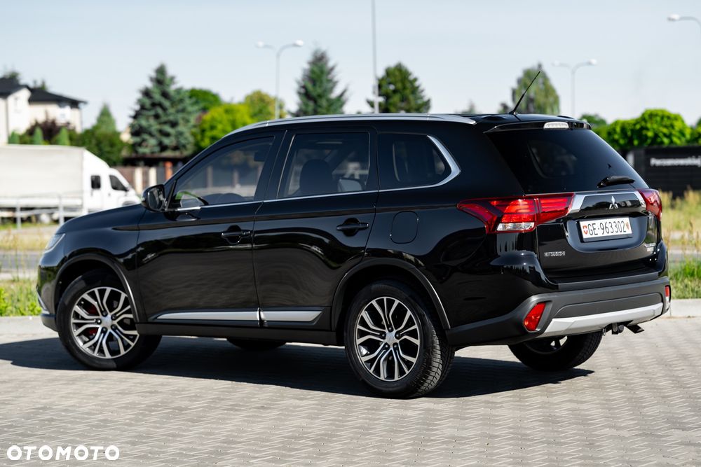 Mitsubishi Outlander 2.2 DI-D 4WD Automatik Invite - 11