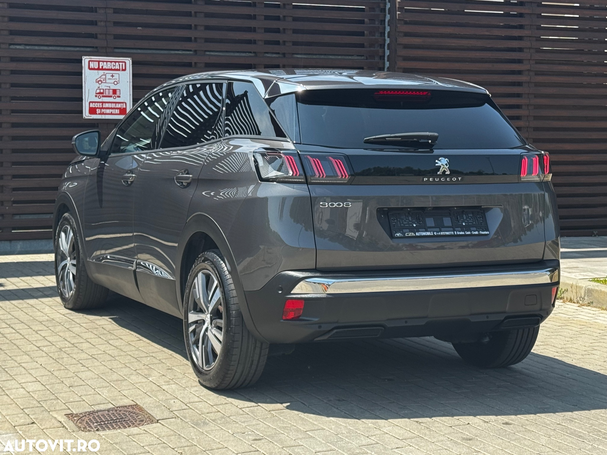 Peugeot 3008 PureTech 130 Stop & Start GPF EAT8 Allure - 8