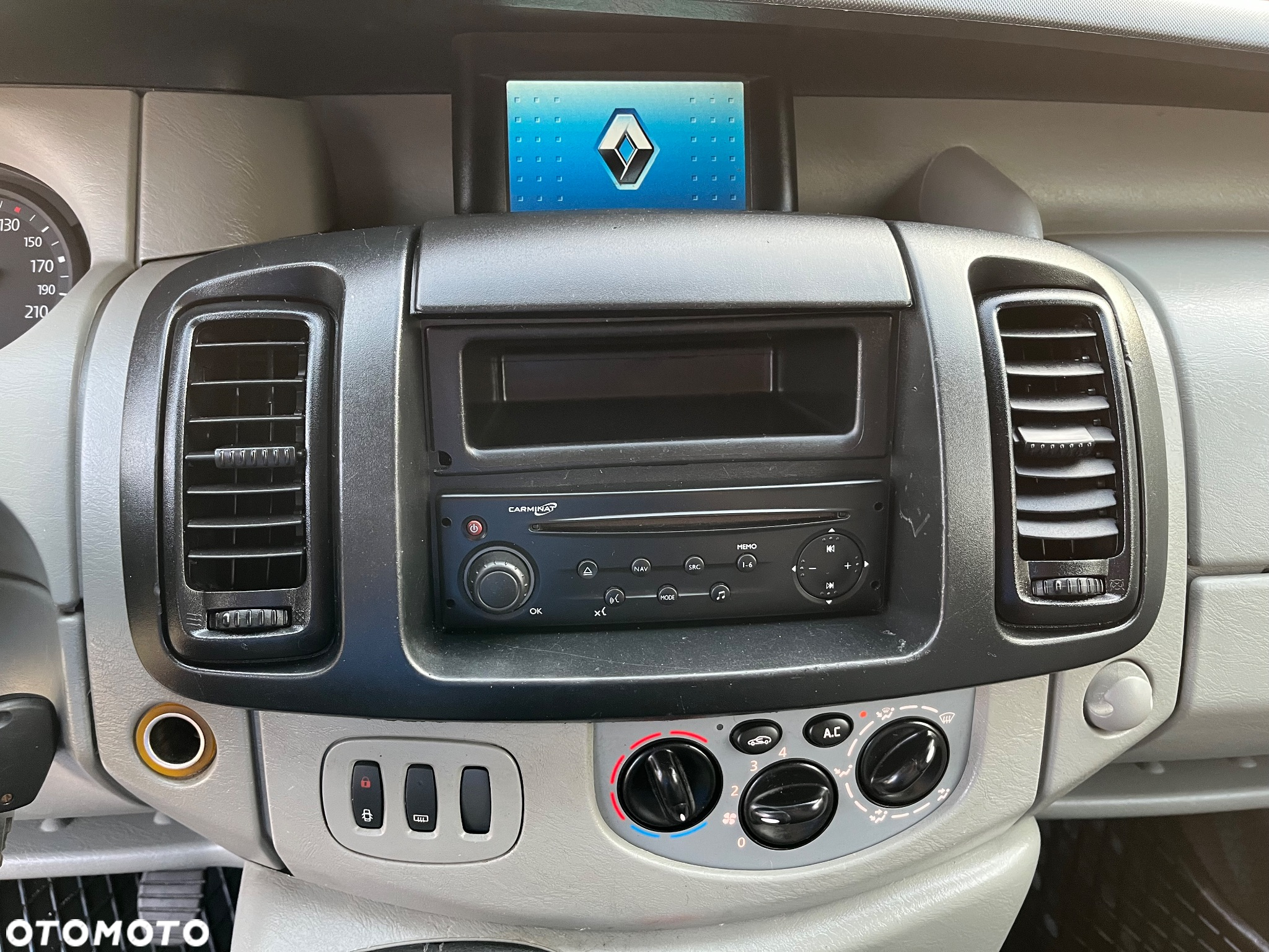 Renault TRAFIC - 16