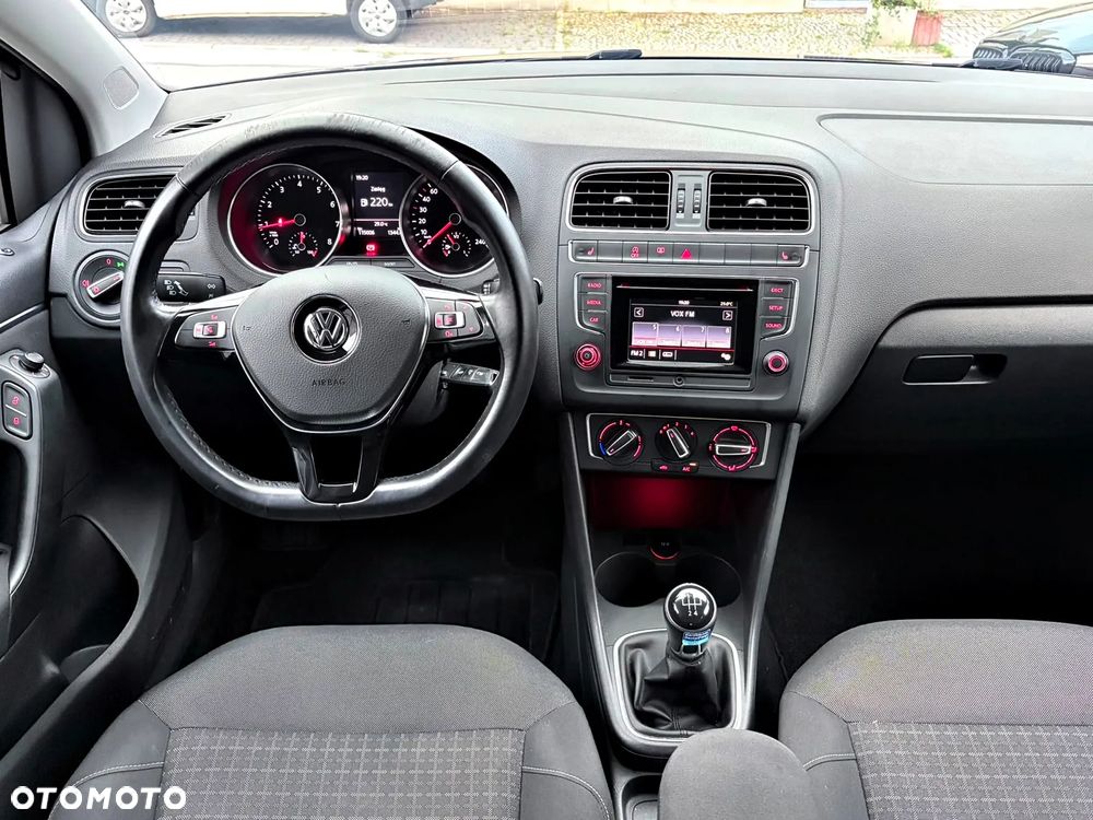 Volkswagen Polo 1.2 TSI BMT Highline - 17