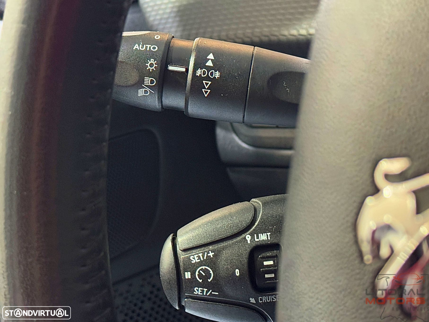 Peugeot 208 1.2 PureTech Style - 23