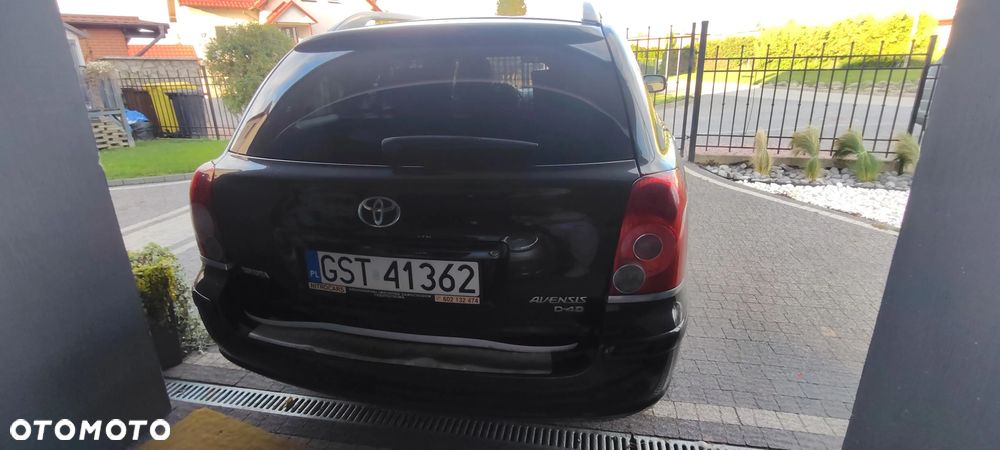 Toyota Avensis 2.0 D-4D - 4