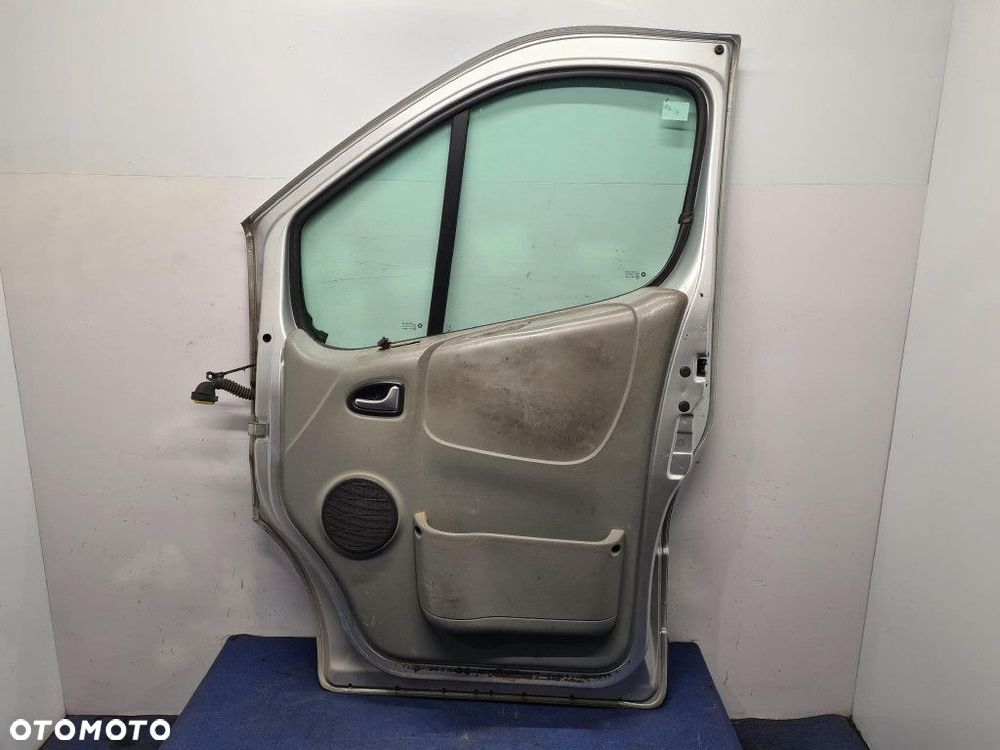 OPEL VIVARO A DRZWI PRZÓD PRAWE - 12