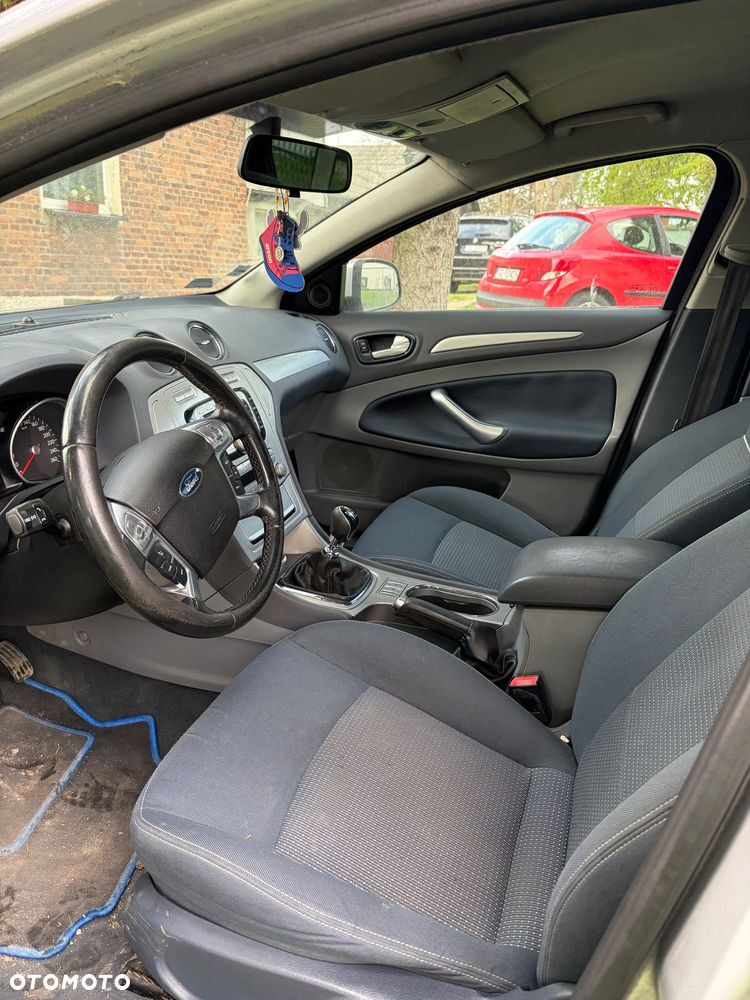 Ford Mondeo 2.0 TDCi Ambiente - 5