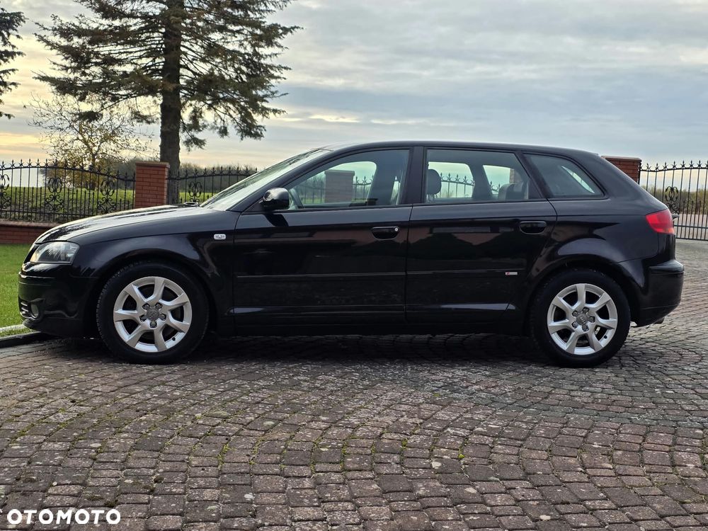Audi A3 Sportback - 3