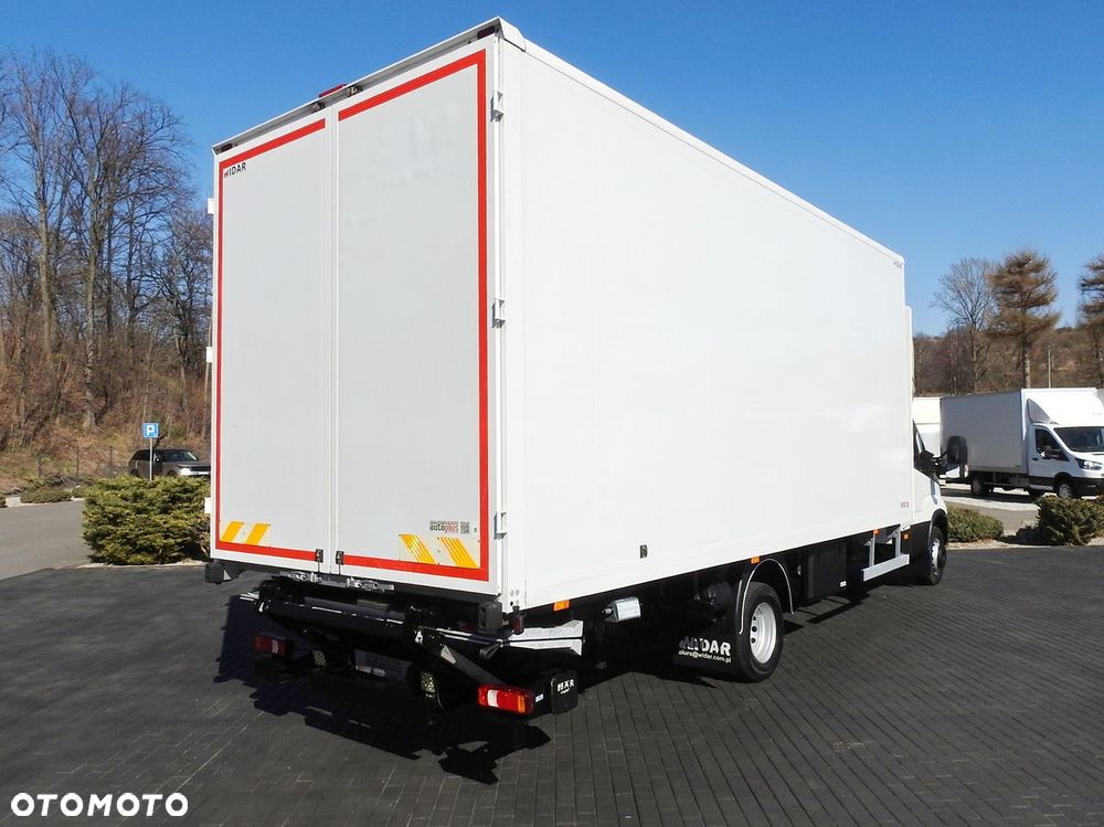 Iveco DAILY 70C18 KONTENER WINDA 14 PALET WEBASTO TEMPOMAT NAWIGACJA LEDY BLIŹNIACZE KOŁA KLIMATYZACJA  180KM - 4
