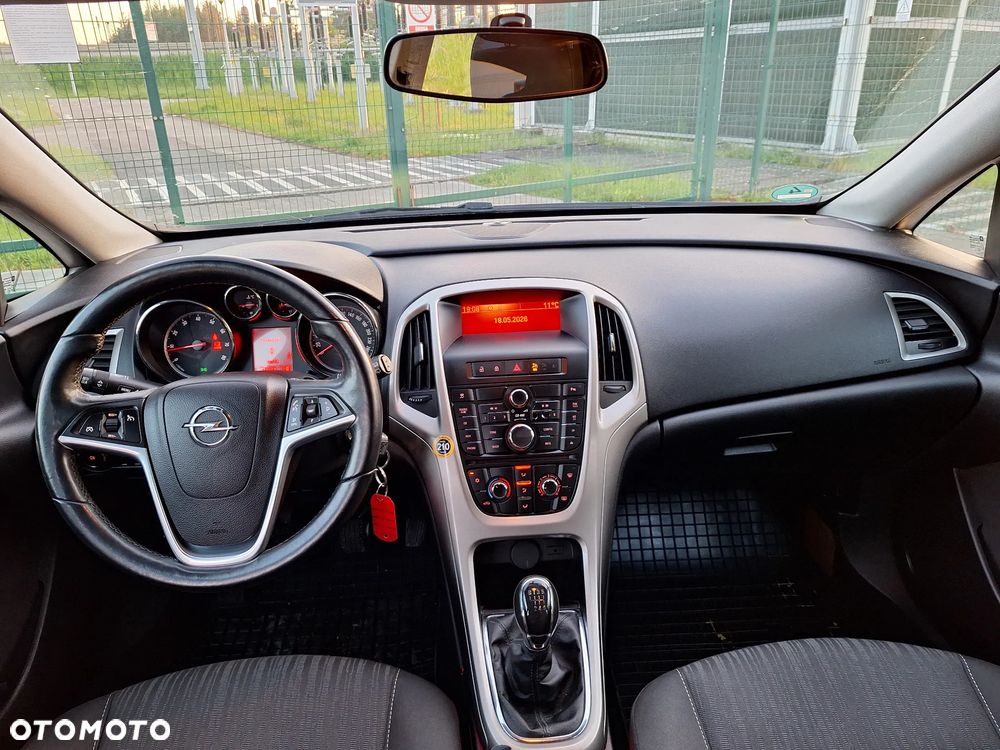 Opel Astra 1.4 Turbo - 11