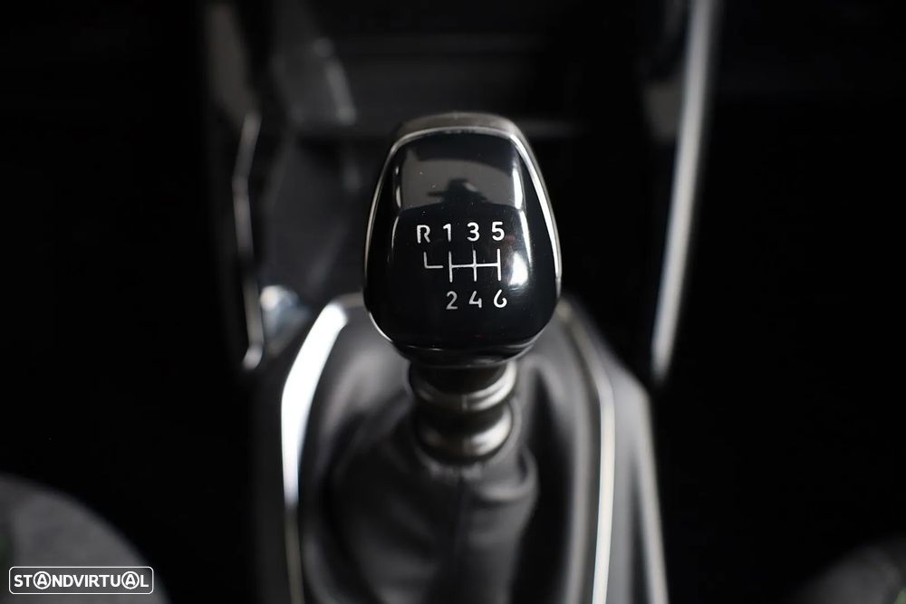 Peugeot 2008 1.2 PureTech Active - 20