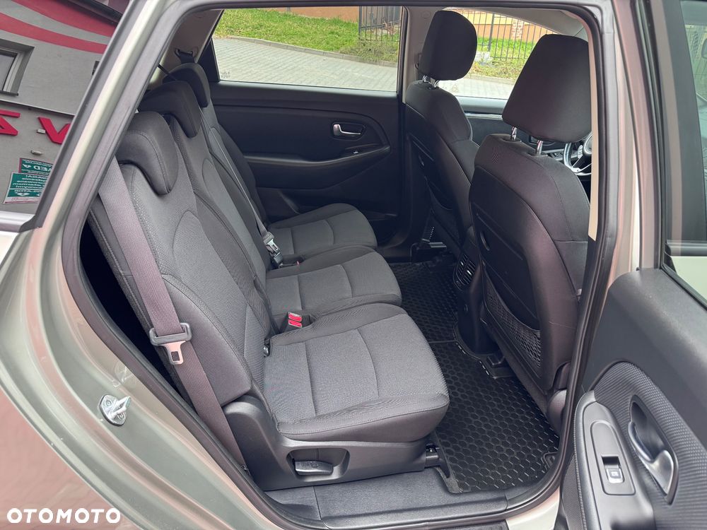 Kia Carens 1.6 GDI M - 18