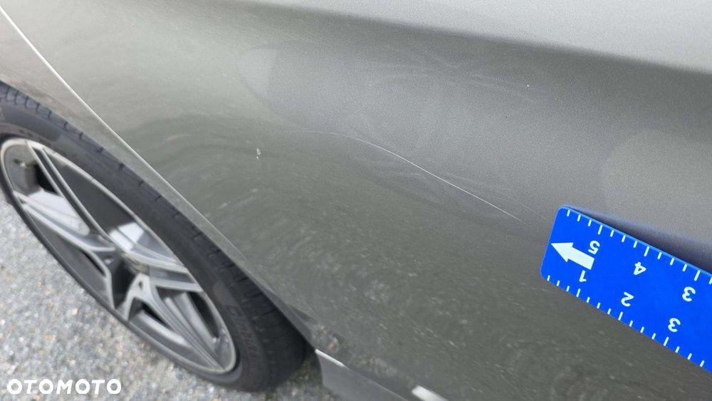 Mercedes-Benz Klasa C 300 4Matic 9G-TRONIC AMG Line - 15