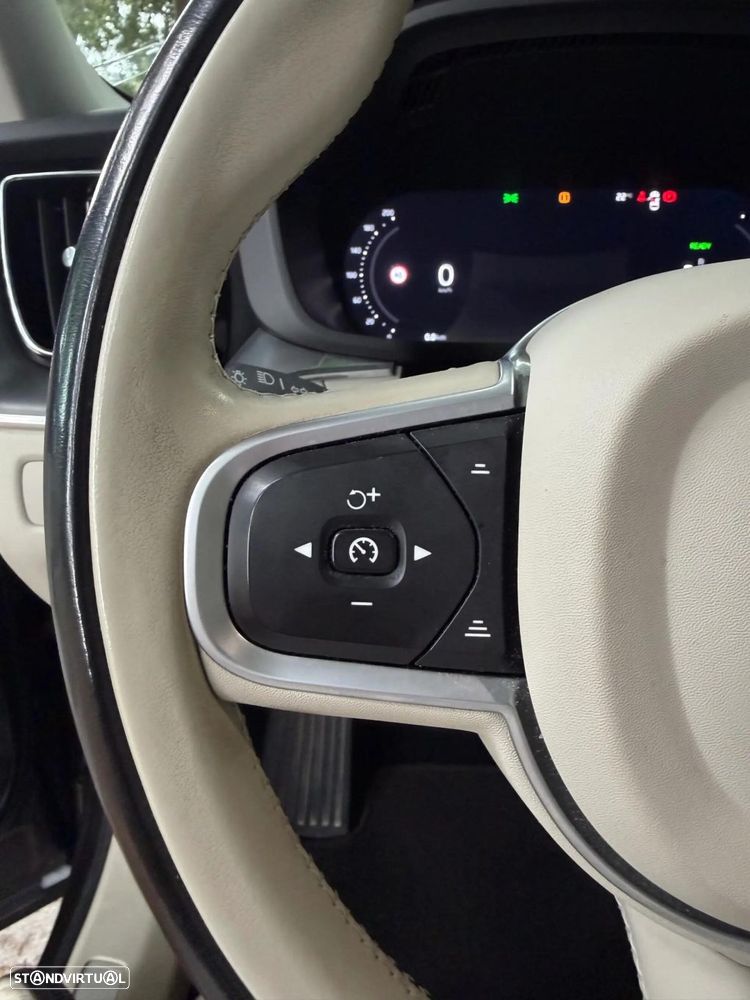 Volvo XC 60 2.0 T6 PHEV Inscription Expression AWD - 39