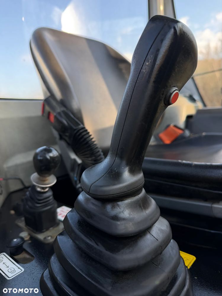 Wacker Neuson DW60 Wozidło 4x4. 6 ton ładowność z Pełną kabiną. Centralne smarowanie! OBROTOWA koleba 2500 mtg 2018 rok.  Jak nowe z salonu PERKINS turbo silnik. Pochodzi z Norweskiego Gospodarstwa Ziemniaczanego! Pełne sterowanie dżojstik REWERS HYDROSTATIC Ogrzewana Kabina Opony zero zużycia. Aktualna DEKRA. Kamery wysokiej jakośći! Zero luzów i wycieków. Szybka wolna jazda. Wielka Okazja - 24