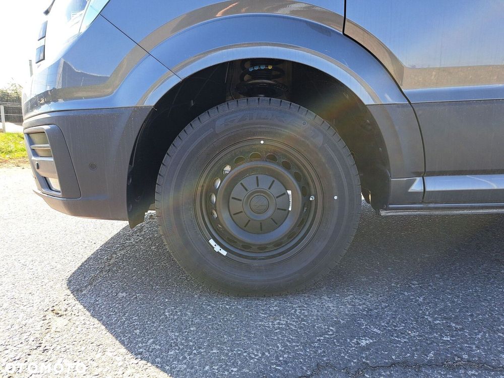 Volkswagen Grand California Grand California 600 DMC 3500kg silnik: 2,0 l TDI EURO VI-e SCR / 163KM/skrzynia biegów: Przedni napęd automatyczna 8-biegowa rozstaw osi: 3640 mm - 18