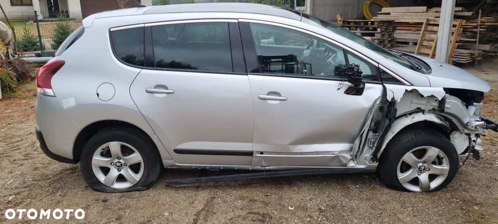 Peugeot 3008 HDi 115 Active - 5