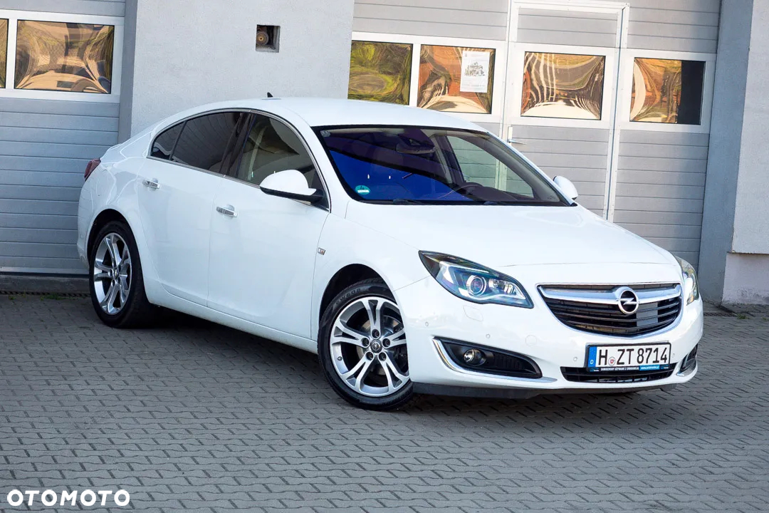 Opel Insignia 1.6 T Cosmo S&S - 3