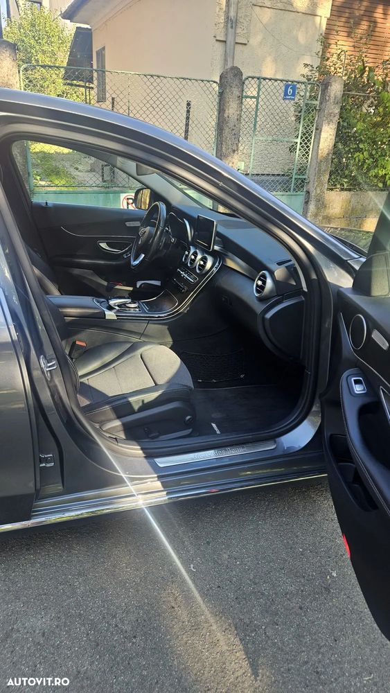 Mercedes-Benz C - 8