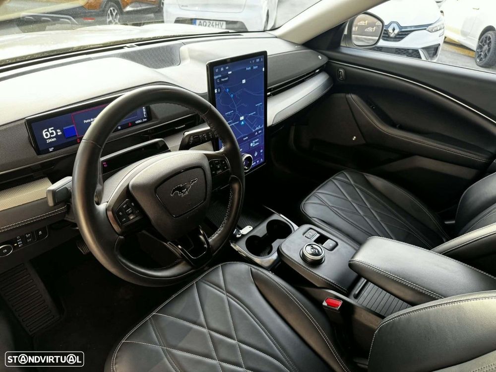 Ford Mustang Mach-E 75.7 kWh Base - 11