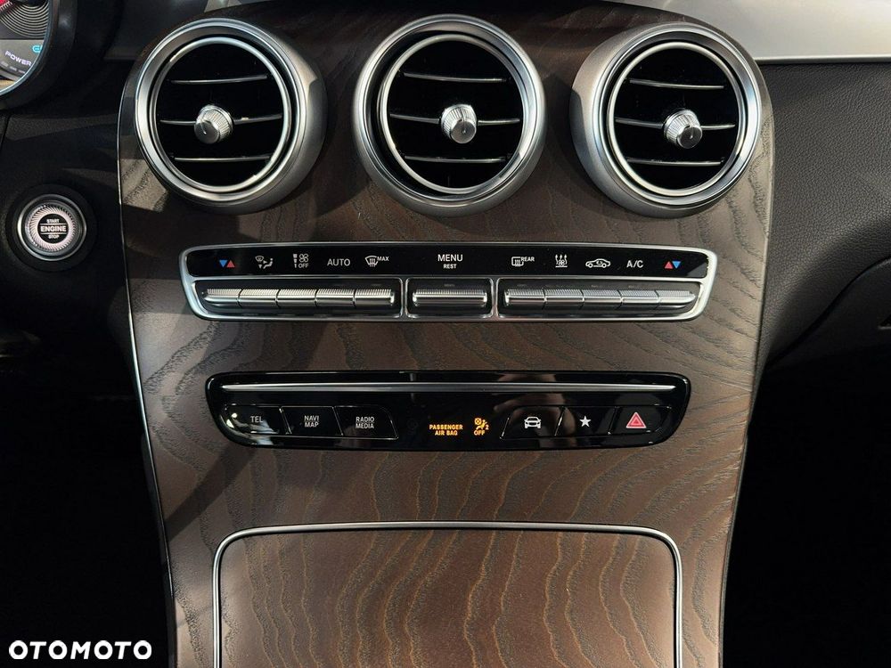 Mercedes-Benz GLC - 25