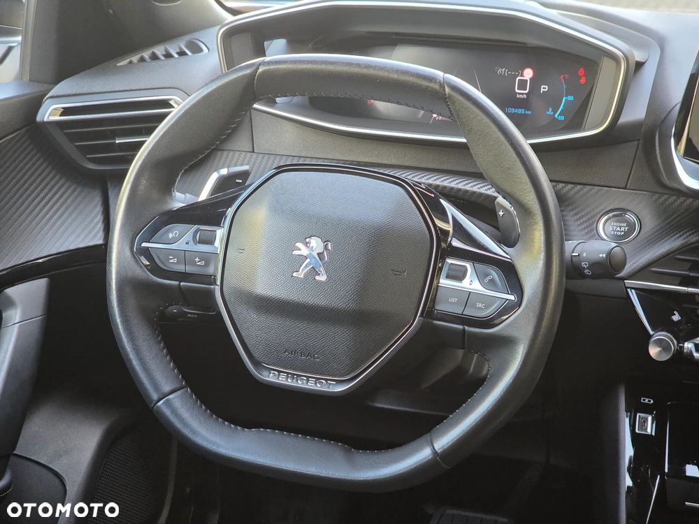 Peugeot 2008 1.2 PureTech Allure S&S EAT8 - 33