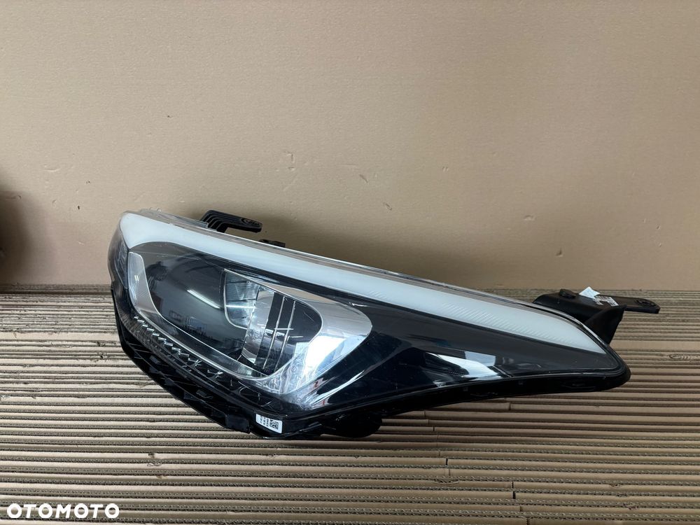 Hyundai I20 II 2 14- lampa lewa soczewka led92101 C8200 - 6