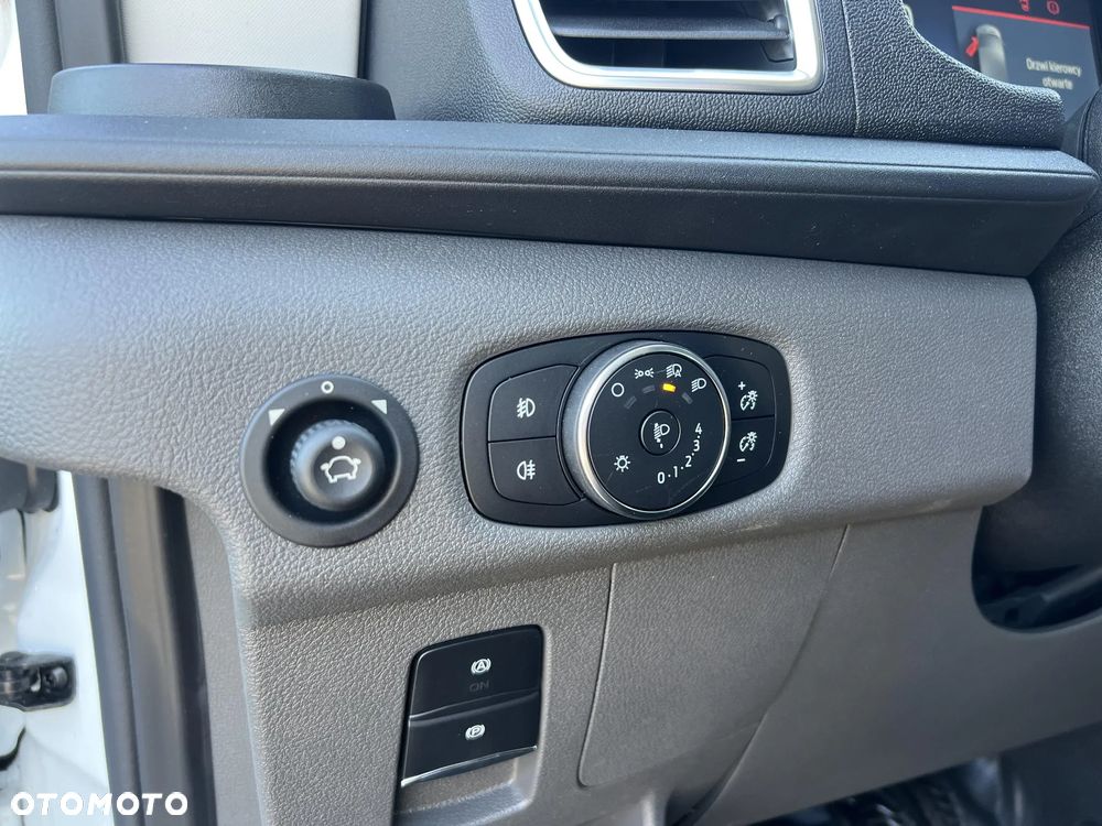 Ford Transit - 20