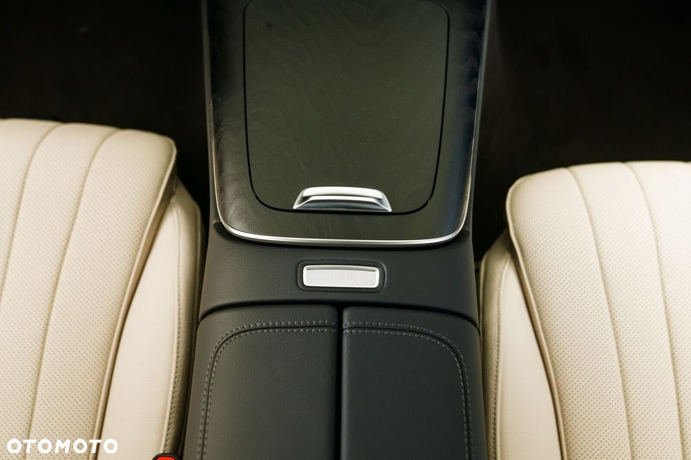 Mercedes-Benz Klasa E - 25