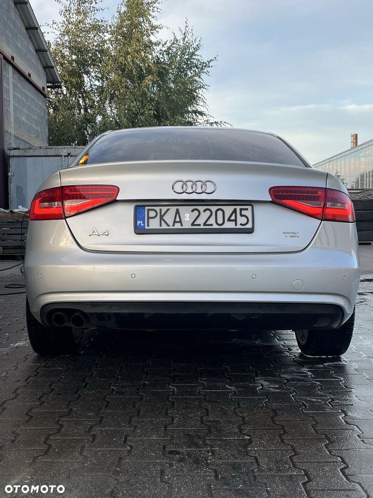 Audi A4 Limousine 2013 photo 2