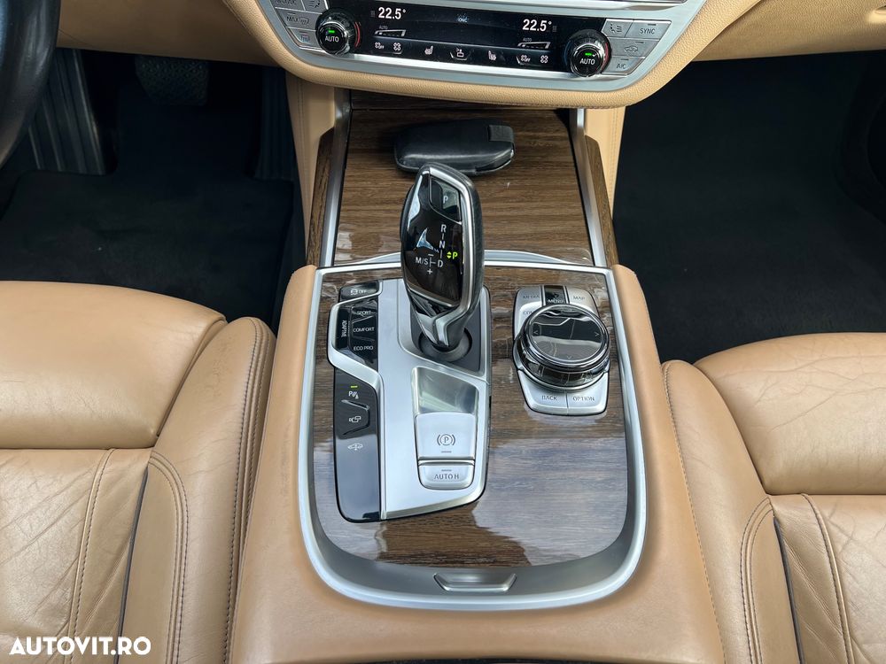 BMW Seria 7 730d xDrive - 25